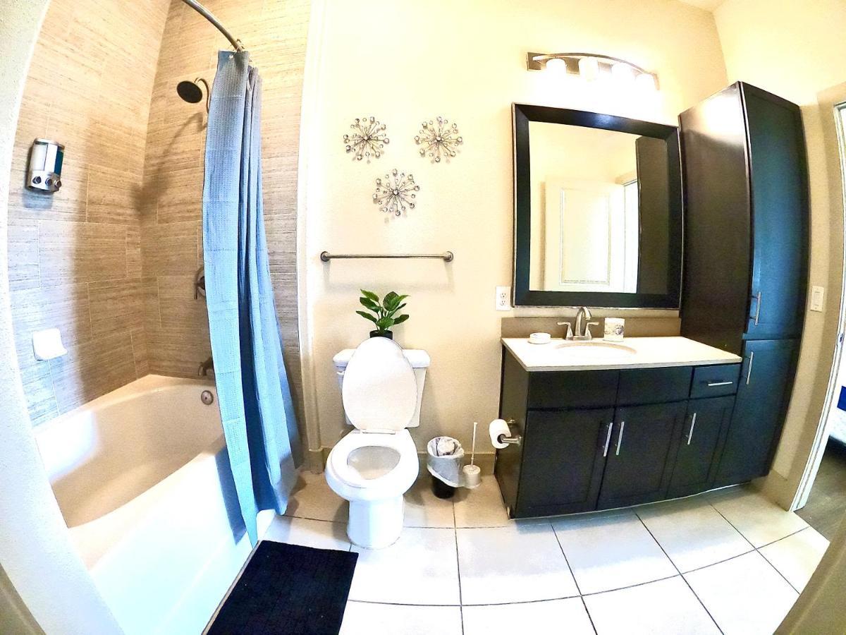 شقة هيوستن  في 5 Mins To Med Center, Comfy King Beds, Wifi,Gym,Pool المظهر الخارجي الصورة